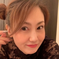 旗袍短发人妻